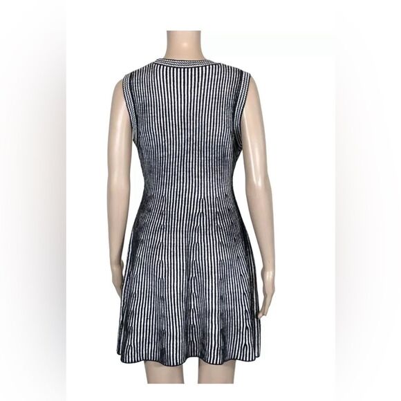J.O.A. Los Angeles Knitted Fit & Flare Black White Knee Length Dress Sz M EUC - Picture 14 of 15